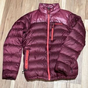 Patagonia Women’s Puffy Jacket - like new - Plum/Maroon color